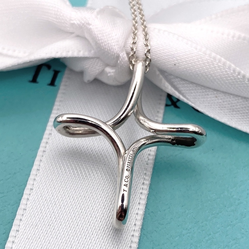 Tiffany & Co Infinity Cross Elsa Peretti.925 Sterling Silver 16” Box Nice